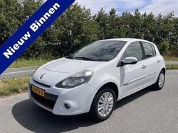 Wit Gebruikt 2011 Renault Clio R.S. Collection Hatchback | € 2.945 (Eerlijke prijs)