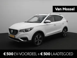Wit Gebruikt 2021 MG ZS Luxury Sedan | € 13.930 (Super prijs)