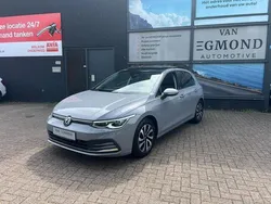 Zwart Gebruikt 2022 VW Golf VIII Active Hatchback | € 28.950 (Eerlijke prijs)