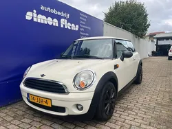 Wit Gebruikt 2009 Mini ONE Business Hatchback | € 3.245 (Eerlijke prijs)
