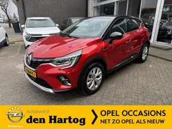 Rood, metallic lak Gebruikt 2022 Renault Captur Intens SUV | € 23.900 (Eerlijke prijs)