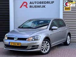 Grijs, metallic lak Gebruikt 2015 VW Golf VII Edition Hatchback | € 11.950 (Super prijs)