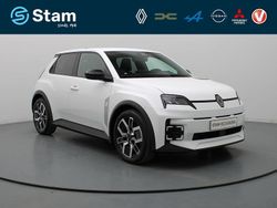 Wit Nieuw 2025 Renault R5 Urban Hatchback | € 29.790
