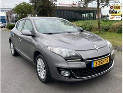 Grijs Gebruikt 2013 Renault Mégane III Expression Hatchback | € 5.650 (Eerlijke prijs)