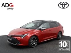 Rood Gebruikt 2025 Toyota Corolla Hybrid Sport Hatchback | € 45.450 (Iets duurder)