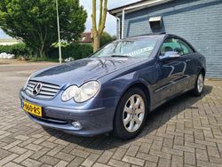 Blauw (metallic) Gebruikt 2002 Mercedes 240 Elegance Coupé | € 8.749