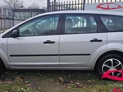 Grijs Gebruikt 2005 Ford Focus Stationwagen | € 1.350 (Eerlijke prijs)
