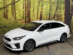 Wit Gebruikt 2020 Kia ProCeed GT-Line Hatchback | € 19.900 (Eerlijke prijs)