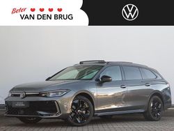 Grijs Gebruikt 2024 VW Passat R-line Stationwagen | € 48.700