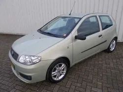 Bruin Gebruikt 2005 Fiat Punto Hatchback | € 1.350 (Eerlijke prijs)