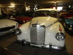 Witwhite Gebruikt 1960 Mercedes 300 Sedan | € 39.750