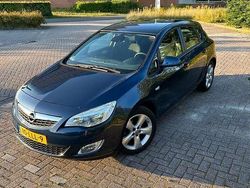 Blauw Gebruikt 2010 Opel Astra Edition MPV | € 5.750 (Eerlijke prijs)