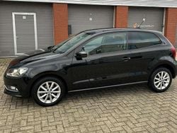 Zwart Gebruikt 2015 VW Polo Highline Hatchback | € 6.999 (Eerlijke prijs)