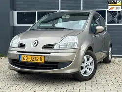 Bruin Gebruikt 2009 Renault Grand Modus Expression MPV | € 2.650 (Eerlijke prijs)