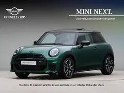 Groen Gebruikt 2024 Mini John Cooper Works Hatchback | € 38.950