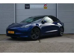 Blauw Gebruikt 2021 Tesla Model 3 Standard Range Sedan | € 28.999 (Duur)