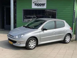 Grijs Gebruikt 2006 Peugeot 206 Hatchback | € 2.745 (Iets duurder)