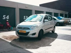 Zilver Gebruikt 2012 Hyundai i10 Hatchback | € 3.399 (Eerlijke prijs)