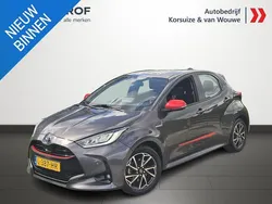 Grijs Gebruikt 2021 Toyota Yaris Hatchback | € 20.949 (Eerlijke prijs)