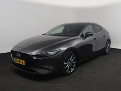 Machine gray (grijs metallic) Gebruikt 2019 Mazda 3 Luxury Hatchback | € 20.950 (Iets duurder)