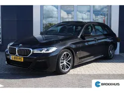 Zwart Gebruikt 2021 BMW 520 M Sport Stationwagen | € 42.900 (Iets duurder)