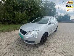 Grijs Gebruikt 2005 VW Polo Comfortline Hatchback | € 1.750 (Eerlijke prijs)