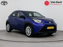 Blauw Gebruikt 2024 Toyota Aygo Play Hatchback | € 18.499 (Eerlijke prijs)