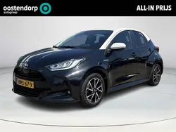 Zwart Gebruikt 2021 Toyota Yaris Style Hatchback | € 22.880 (Eerlijke prijs)