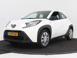 Wit Gebruikt 2024 Toyota Aygo Play Hatchback | € 16.950 (Goede deal)
