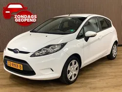 Wit, metallic lak Gebruikt 2011 Ford Fiesta Limited Hatchback | € 4.945 (Eerlijke prijs)