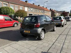 Zwart Gebruikt 2000 Toyota Yaris Terra Hatchback | € 500 (Super prijs)