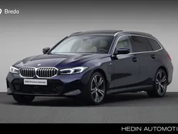 Blauw Gebruikt 2024 BMW 330e Comfort Edition Stationwagen | € 51.880 (Super prijs)