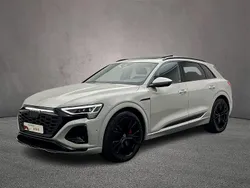 Grijs Gebruikt 2023 Audi Q8 e-tron Design SUV | € 67.900 (Goede deal)
