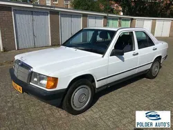 Zilver Gebruikt 1986 Mercedes E250 Sedan | € 9.999