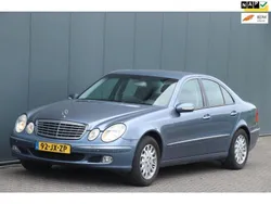 Blauw Gebruikt 2002 Mercedes E240 Avantgarde Sedan | € 4.950 (Eerlijke prijs)
