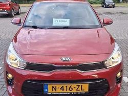 Rood Gebruikt 2017 Kia Rio Spirit Sedan | € 11.100 (Iets duurder)