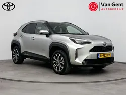 Grijs Gebruikt 2022 Toyota Yaris Cross SUV | € 26.999 (Eerlijke prijs)