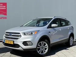 Grijs Gebruikt 2017 Ford Kuga Trend SUV | € 12.444 (Goede deal)