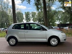 Grijs, metallic lak Gebruikt 2008 VW Polo Hatchback | € 1.799 (Goede deal)