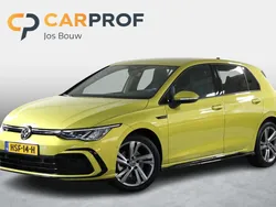 Geel Gebruikt 2022 VW Golf VIII Business+ Hatchback | € 30.545 (Goede deal)