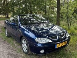 Blauw Gebruikt 2001 Renault Mégane Cabriolet Cabriolet | € 2.000 (Goede deal)