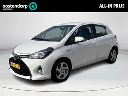 Wit Gebruikt 2015 Toyota Yaris Hybrid Comfort Hatchback | € 10.990 (Eerlijke prijs)