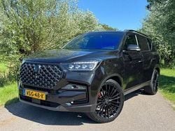 Zwart Gebruikt 2022 Ssangyong (KGM) Rexton Sapphire SUV | € 34.900