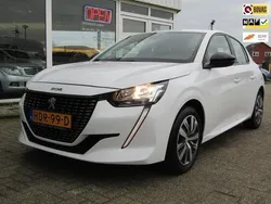 Wit Gebruikt 2023 Peugeot 208 Active Hatchback | € 16.480 (Eerlijke prijs)