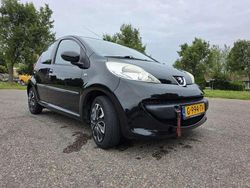 Zwart Gebruikt 2009 Peugeot 107 Hatchback | € 2.850 (Eerlijke prijs)