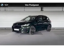 Groen, metallic lak Gebruikt 2024 BMW 218 Active Tourer Executive MPV | € 44.500