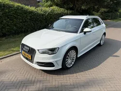 Wit Gebruikt 2016 Audi A3 S-Line Hatchback | € 18.750 (Duur)