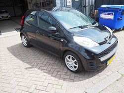 Zwart Gebruikt 2010 Peugeot 107 Hatchback | € 2.950 (Eerlijke prijs)