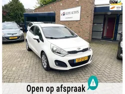 Wit Gebruikt 2013 Kia Rio 2 Hatchback | € 999.999