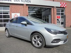 Grijs Gebruikt 2019 Opel Astra Edition Hatchback | € 13.950 (Goede deal)